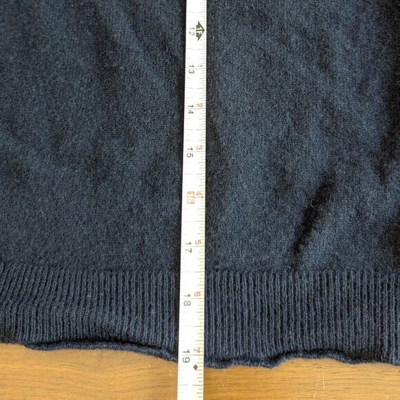 Jenni Kayne Flynn Navy 100% Cashmere V neck Long Sleeve Sweater, size XS - Picture 5 of 9